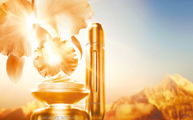 娇兰全新推出的兰钻金致御光系列，御光能量精华与乳霜均为2万7730元。（娇兰提供）