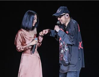 熱狗霸氣開嗆「我超討厭鍾成虎」 護航示愛女神陳綺貞