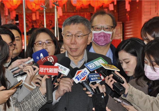 民眾党总统候选人柯文哲23日酸民进党总统候选人赖清德「不知在ㄍㄧㄥ什么」，从行事风格可见以后一定变独裁者。（蔡明亘摄）