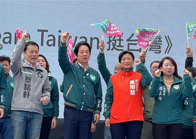 赖清德出席「唱土地的歌，拚咱的希望-南投场」，抛「一个吸引，两大升级」改造大南投。（杨静茹摄）