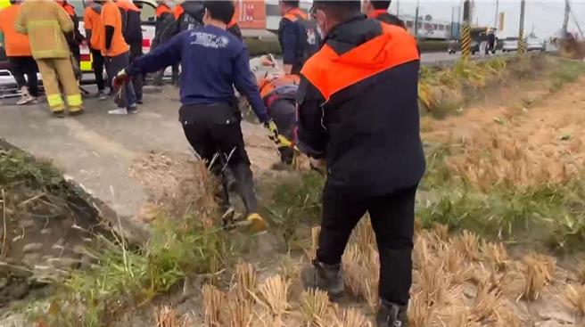 一名傷者手腳骨折，傷勢較嚴重。（民眾提供）