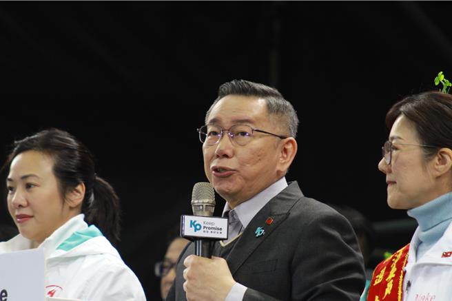 民眾党总统候选人柯文哲23日下午在老家新竹市立体育场举行「新竹新未来-Team KP 新竹大造势」发表致词。（杨亚璇摄）