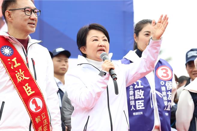 台中市長盧秀燕輔選不遺餘力，今、明兩天不只回防台中，也到各地為藍營立委候選人助陣。（江啟臣團隊提供／張亦惠台中傳真）