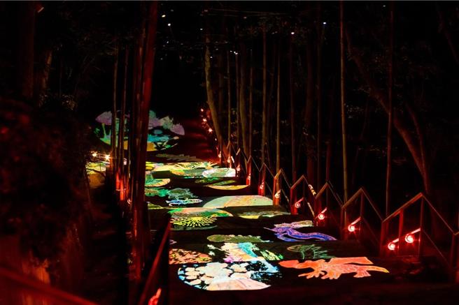 龍崎空山祭作品《溢流》與在地學子共創。（台南市文化局提供／曹婷婷台南傳真）