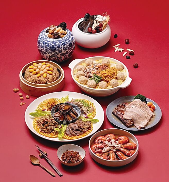 礁溪老爷年菜组合十人份7道功夫手路菜，加码赠送主厨秘制魩鱼XO酱一瓶，2024年1月10日前预订早鸟价7,777元。图／老爷酒店集团