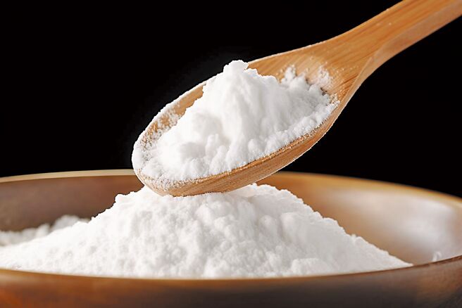 年终扫除将至，信义居家建议，清洁剂选用天然成分的小苏打，即可清除家电、家具及家饰脏污。（信义房屋／王莫昀台北传真）