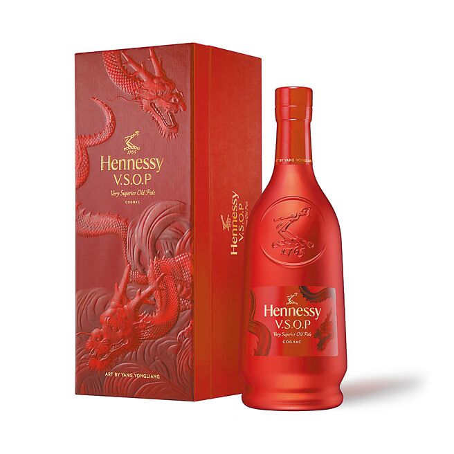 軒尼詩V.S.O.P龍年春節限量版，1750元。（Hennessy提供）飲酒過量有害健康