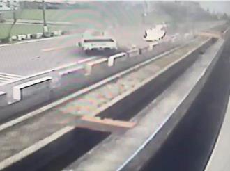 貨車與機車碰撞爆炸姊弟慘死 貨車女駕駛獲輕判原因曝