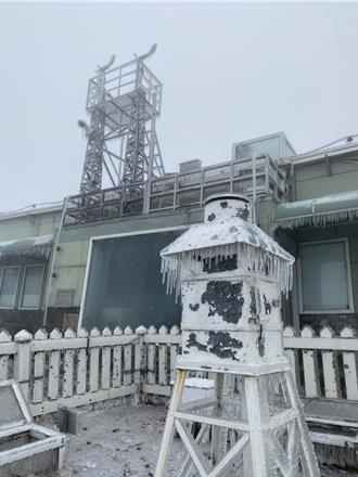 冷氣團發威 玉山下「凍雨」 鄭明典：很危險的天氣狀況