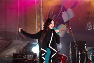 Ella快闪信义诚品塞爆急跳车！低温嗨唱 惊见愿望「嫁给许光汉」