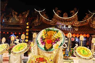 配天宫封街办妈祖福宴 席开4000桌 总价600万元