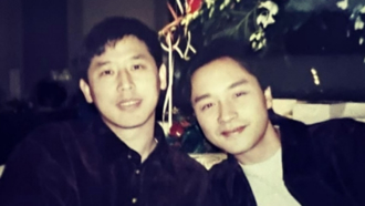 唐鶴德平安夜曬「張國榮甜蜜合照」內容藏2字 網友飆淚：永遠的哥哥