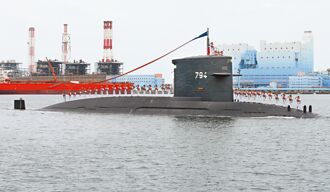 海虎潛艦3人落海 找到救生衣、救難浮標