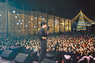 鳳山光之季點燈 邀玩復古穿搭