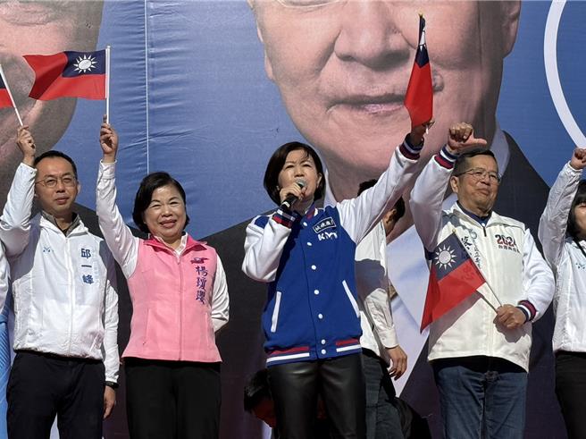 国民党不分区立委代表、台中市副市长王育敏说，国民党总统选情已经与民进党打平，但要衝破最后一哩路。(潘虹恩摄)