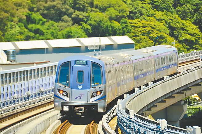 桃园铁路地下化、机场捷运绿线等2案经费超过2000亿元，都在行政院副院长郑文灿担任桃园市长时启动。（桃园捷运公司提供）