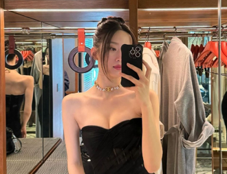 《女神降臨》文佳煐拍內衣寫真  私密曲線不藏了