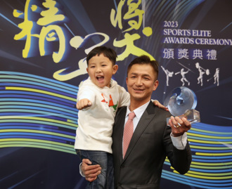 精英獎》杭州亞運拳擊金牌林郁婷 恩師曾自強獲最佳教練獎