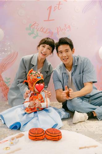 狂！蔡允洁爱女满周岁 喜收「台积电股票」从小就是富婆