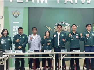 大选进入倒数阶段！ 高雄蓝绿文宣肉搏战