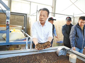 梅山鄉養黑水虻 日去化200公斤廚餘