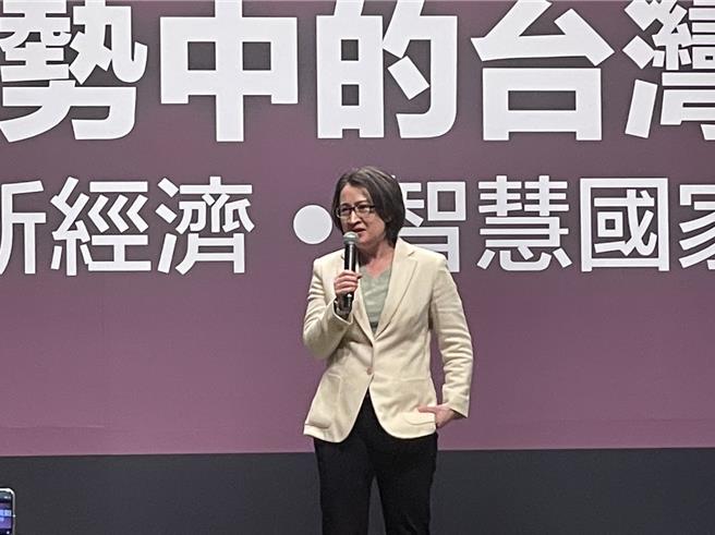民進黨副總統候選人蕭美琴，今天下午赴桃園並以「國際趨勢中的台灣契機」為題發表演講。(呂筱蟬攝)