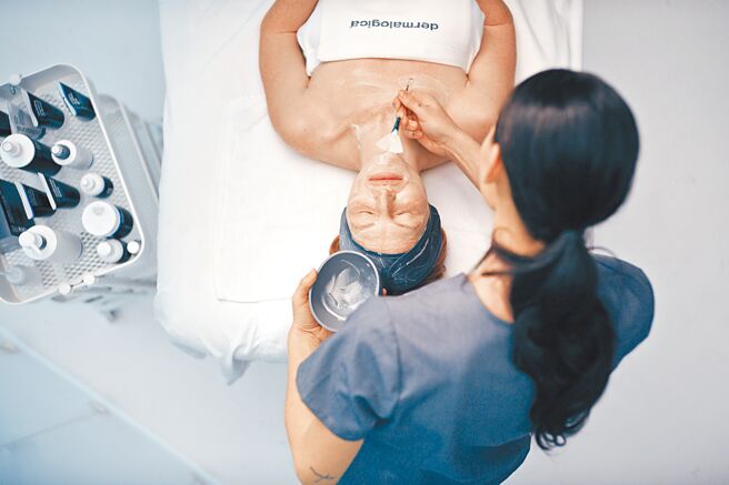 脸部SPA也是维持皮肤品质的一大关键。（德卡提供）