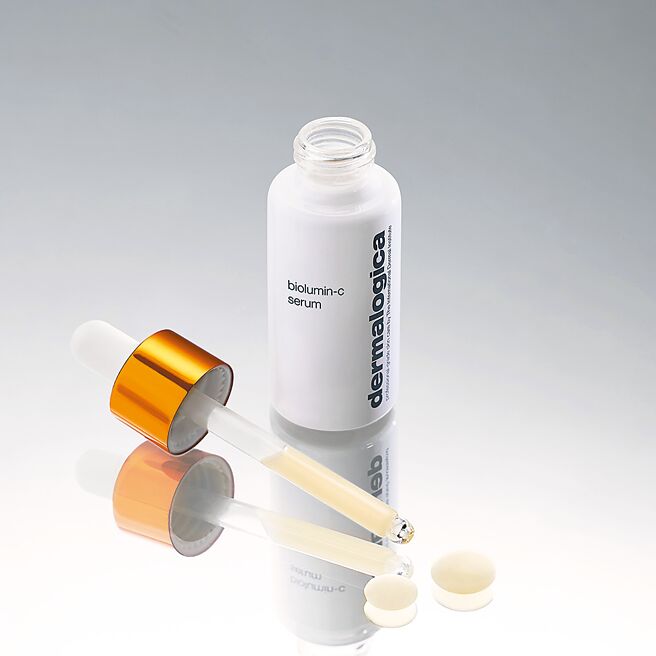 德卡自家的活顏瞬效C精萃，也是他们脸部SPA使用的主力产品之一。 （德卡提供）