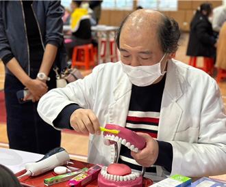 协助特教学童守护口腔健康 基市府赠洁牙天使包