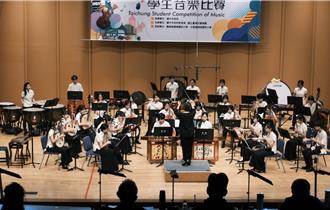 文華高中歲末音樂祝福 連2天快閃中捷車站、車廂演出