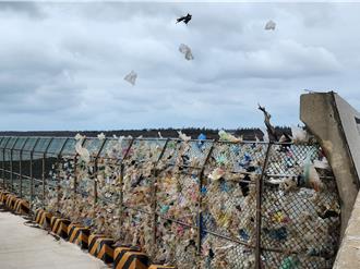 掩埋場垃圾漫天飛  湖西鄉打臉澎縣府「烤肉說」