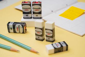 文具控必收！Panasonic锰乾电池联手Pentel推60周年纪念橡皮擦