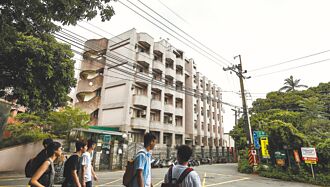 綠追打凱旋苑租金 侯辦轟抹黑