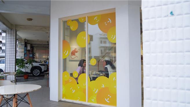 高雄多處角落吹起黃色旋風。（摘自高雄旅遊網臉書）