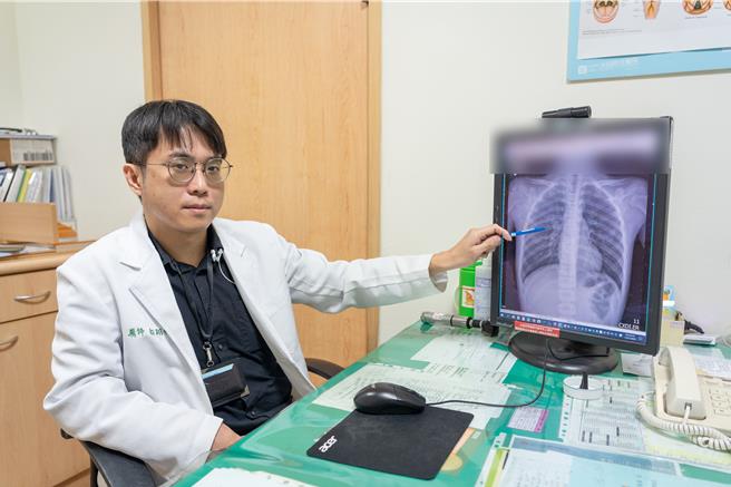 光田綜合醫院兒科鄔翔帆指出，黴漿菌感染容易誘發氣喘，使原本控制良好的氣喘患者症狀加劇，若出現久咳不癒，氣喘反覆發作的狀況，最好迅速就醫。（光田綜合醫院提供／張妍溱台中傳真）