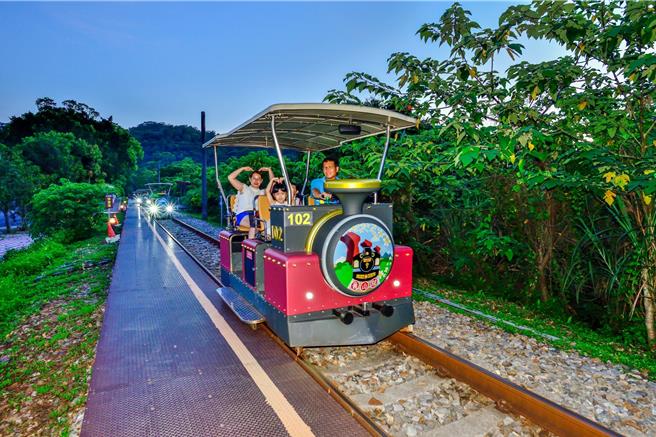 苗栗鐵道小旅行活動。（苗栗縣政府提供／李京昇苗栗傳真）
