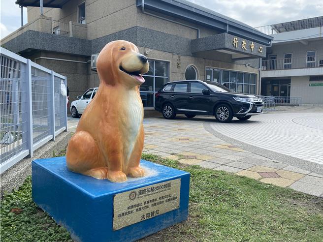 桃園市新屋動保園區收容的犬貓數量目前已經滿載。（本報資料照片）