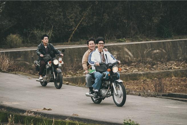《盐水大饭店》以主角李文钦(张耀仁饰)与身边人的故事为主线，谱画出1970年代的台湾式革命青春。（公视台语台提供）