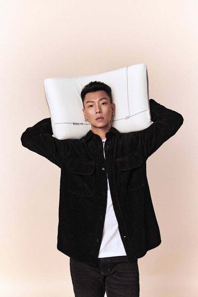 瘦子为ONEBOY HOME拍的系列宣传照。(ONEBOY HOME提供)