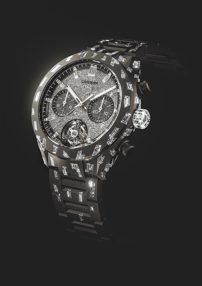 泰格豪雅在台发表一款要价1683万的Carrera Plasma陀飞轮钻表，镶满实验室钻石。（TAG Heuer提供）