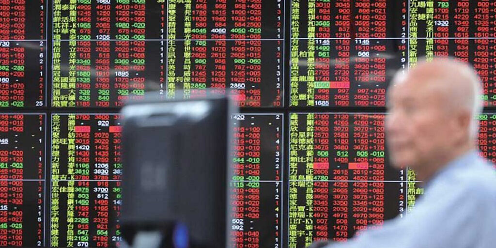 鑑於接近亞洲農曆假期，新台幣升值趨勢延續，台股攻萬八可期，外資部分資金鎖定陽明、中鋼等股價低基期布局。圖／本報資料照片