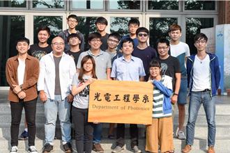 中山大學創新「超高週期手性光子晶體」 推升脈衝光應用發展