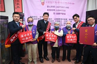 「寒士吃飽30」公益活動 鍾東錦扮愛心大使助陣