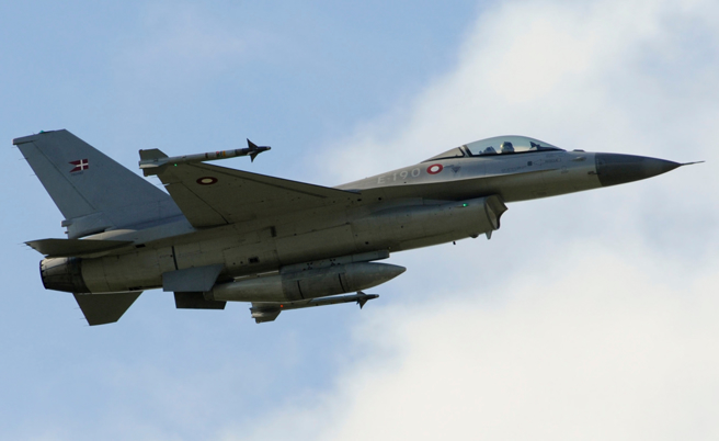 丹麦皇家空军F-16战机的资料照。（达志影像/Shutterstock）