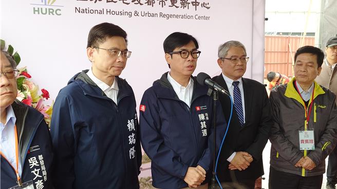 陳其邁受訪時說，總統候選人僅有賴蕭配組合有提出高雄發展願景，其餘2組「很遺憾都沒看到」。（任義宇攝）