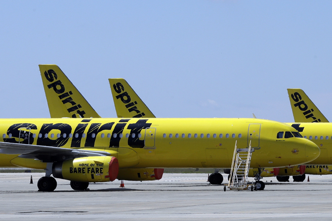 美國6歲男童日前獨自一人搭精神航空（Spirit Airlines）飛機去探望祖母，卻發生「搭錯機」事件。圖為精神航空飛機最後降落開車4小時才能到的奧蘭多（Orlando）。（圖／美聯社）
