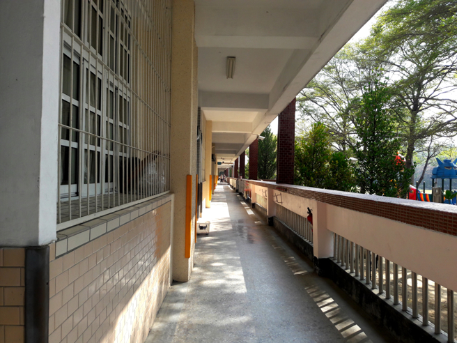 新北市一名國三男學生日前因故遭同學持彈簧刺頸、捅胸，最終宣告傷重不治。（示意圖 / shutterstock）