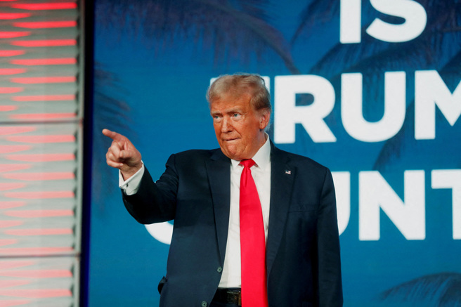 美國科羅拉多州法官因裁定前總統川普不具有參加總統初選資格，因此接獲死亡威脅，目前警方表示已介入調查。（圖／路透社）