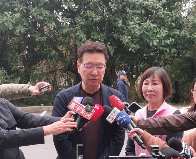 國台辦盼多說有利台海和平的話，趙少康回應有利不等於統一。（呂筱蟬攝）