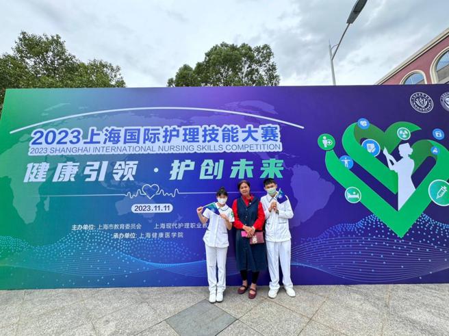 第三届海峡两岸「护理技能竞赛」勇夺第二。(图片来源:辅英科大提供)
